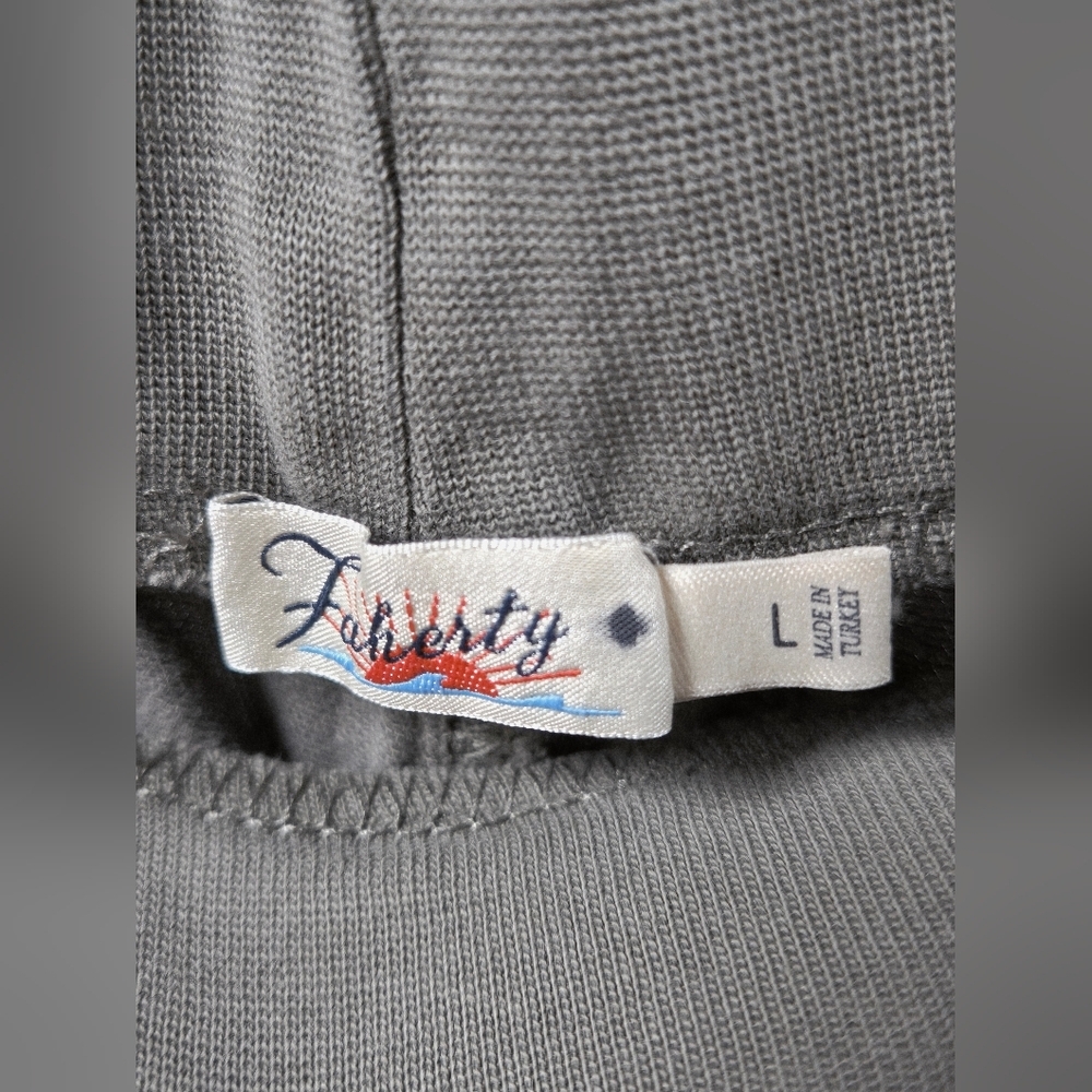 Faherty Arlie Day Elevated Basic Thyme Green Quie… - image 5